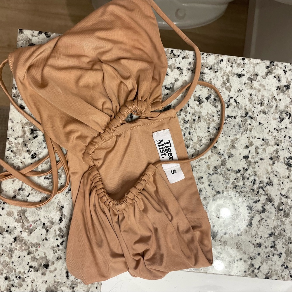Tiger mist size small crop top